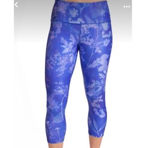 Inner Fire Secret Garden Legging Yoga Capri